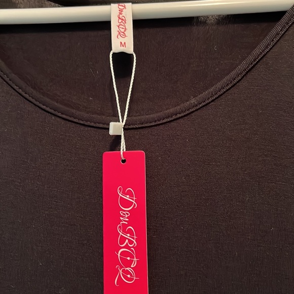 Women’s Dress. NWT - Picture 3 of 6